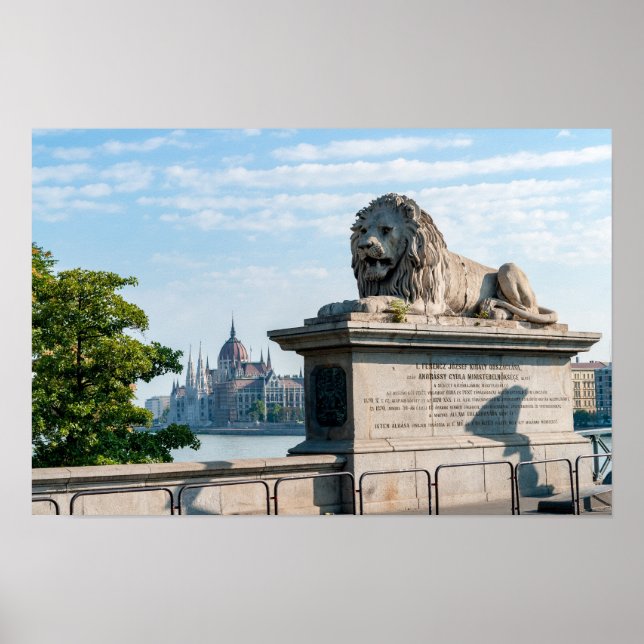 Szechenyi kedjebro och parlamentet i Budapest Poster (Framsidan)
