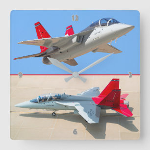 T-7A RED HAWK FYRKANTIG KLOCKA