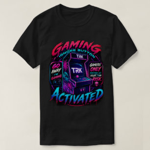 T.R.K RETRO ACTION SPELARE AKTIVERAD  T-SHIRT
