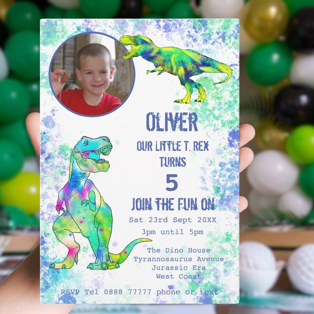 T rex Dinosaur 5: e födelsedag Fotoblått Grönt Inbjudningar (T-Rex dinosaur photo colorful watercolor 5th birthday party invitation )