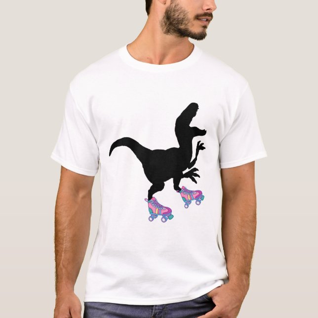 T-rex Dinosaur Roller Skating Funny T Shirt (Framsida)