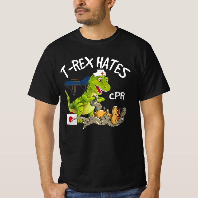 T-Rex Hates CPR Dinosaurs Funny Nurse Rädding Inju T Shirt (Framsida)
