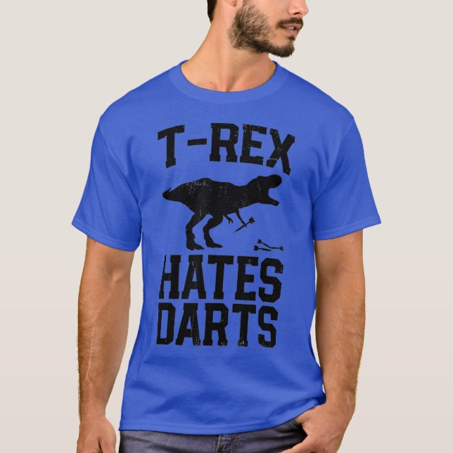 T rex Hates Darts Funny Dart Player Dinosaur Manar T Shirt (Framsida)