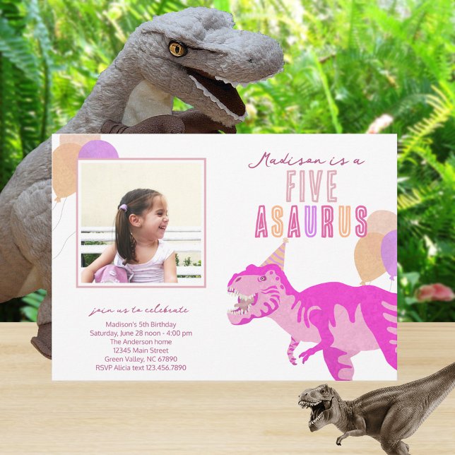 T-Rex Rosa Photo any age Dinosaur Födelsedagsfest Inbjudningar (Change FIVE to any age you need on these pink dinosaur birthday party invitations)