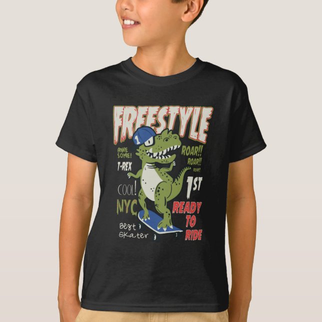 T-rex Skateboarding Funny Graphic T Shirt (Framsida)