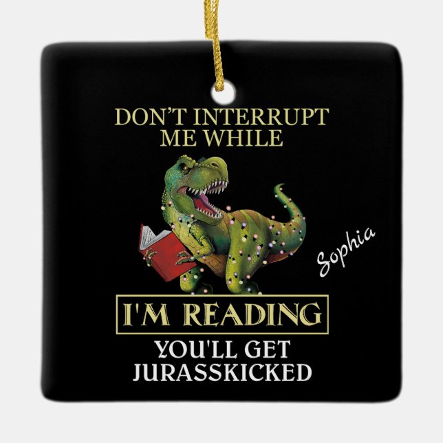 T Rex Stör Inte Medan Jag Läser Böcker Julgransprydnad Keramik (Framsida)