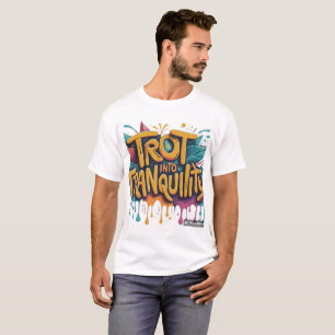 **T-shirt-designen innehåller frasen "Trot int int T Shirt