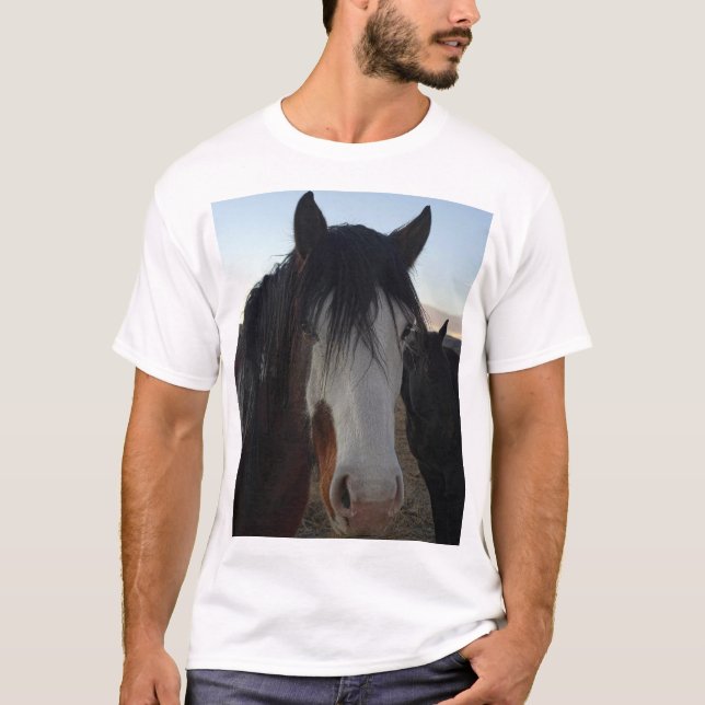 T-shirt med hår i ögonen (Framsida)