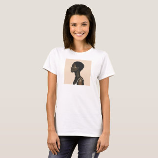 T-shirt peinture femme de profil