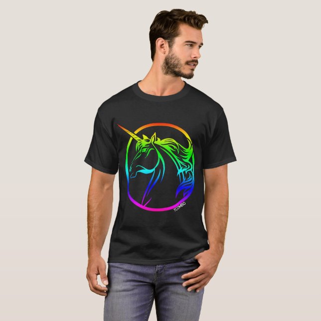 t-skjortor för regnbågeunicornoffensiv t shirt (Hel framsida)