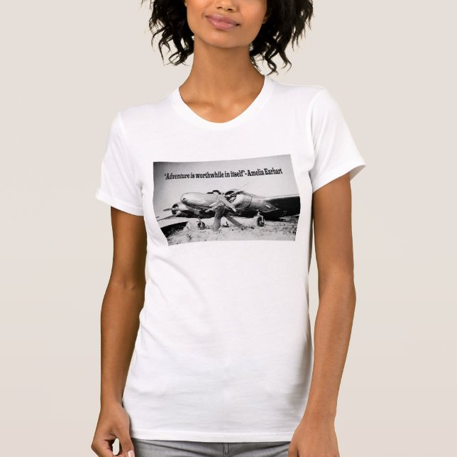 T-tröja för citationstecken för Amelia Earhart Tröja (Framsida)
