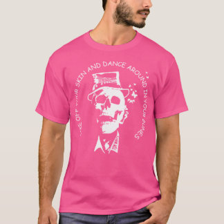 Ta av dig huden och doften i din Tom Le T Shirt