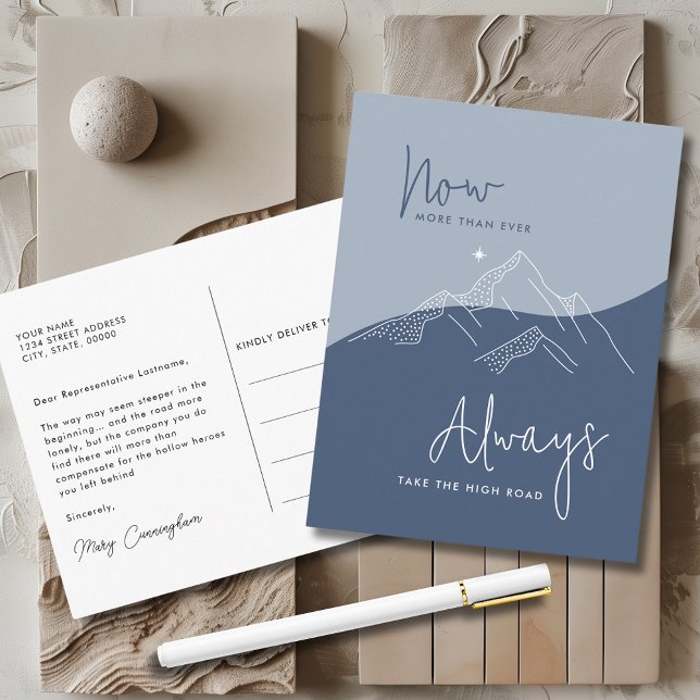 Ta den höga vägsljusblåa motivationen vykort (Modern Script Typography Abstract Mountains Always Take the High Road Congress Postcard)