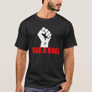 Ta emot en politisk Kneffvist för svarta liv T Shirt