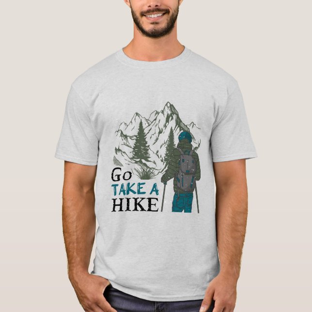 Ta en hike - Äventyr Awaits T-Shirt (Framsida)