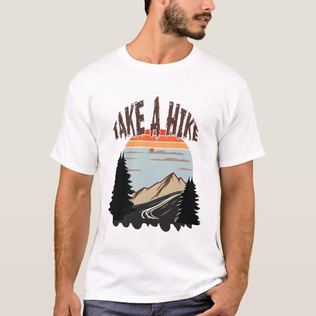 Ta en hike - bergsutkast för Äventyr för naturen T Shirt (Framsida)