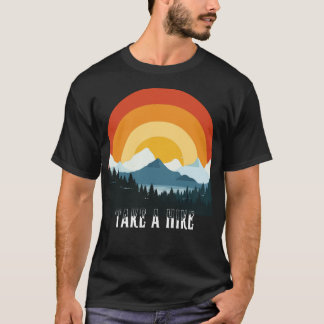 Ta en hike-offertdesign utomhus för Äventyr T Shirt