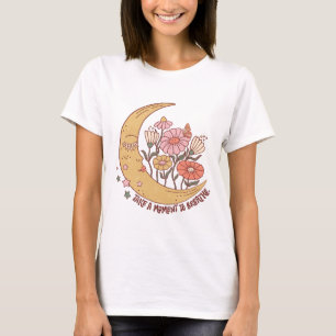 Ta en stund att andas - boho groovy måne blommigt t shirt