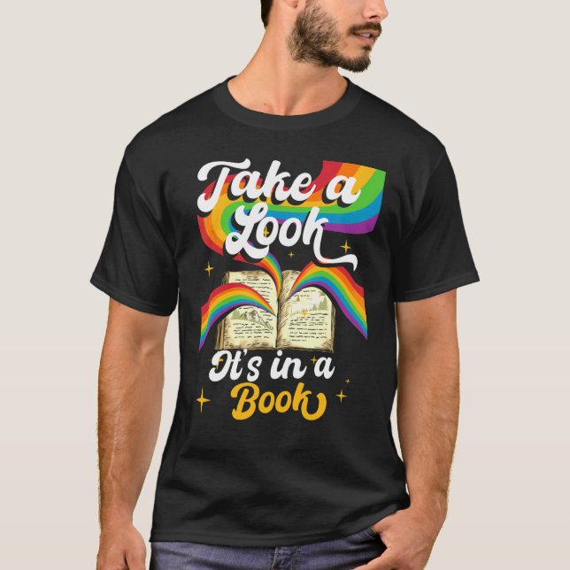Ta en titt det är en Bok-retro-regnbåge T Shirt (Framsida)