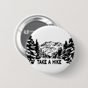 Ta ett monokromt bergslandskap med ett Hike-citat Knapp