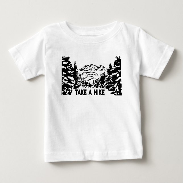 Ta ett monokromt bergslandskap med ett Hike-citat T Shirt (Framsida)