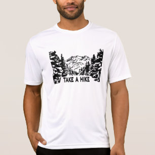 Ta ett monokromt bergslandskap med ett Hike-citat T Shirt