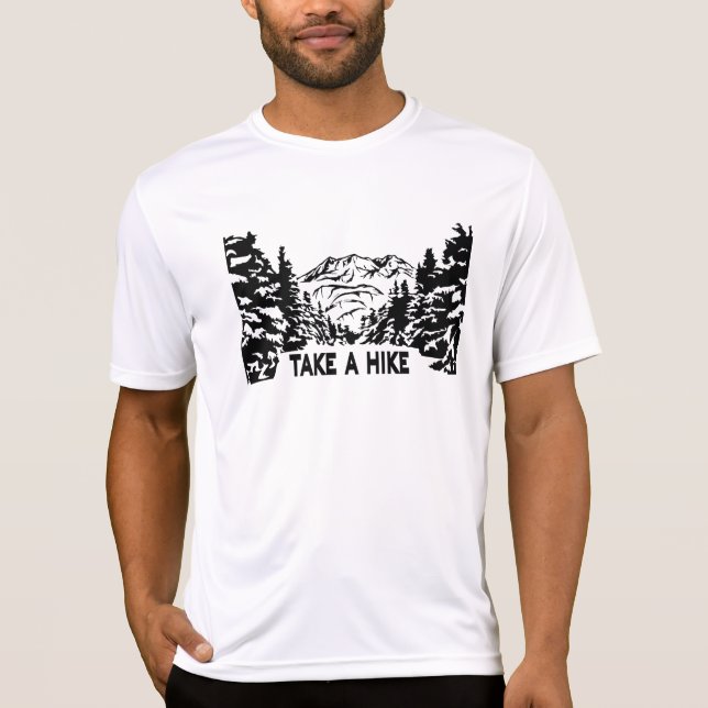 Ta ett monokromt bergslandskap med ett Hike-citat T Shirt (Framsida)