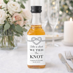 Ta ett skott Vi Knöt Knuten Bröllop Spritflaskor Etikett