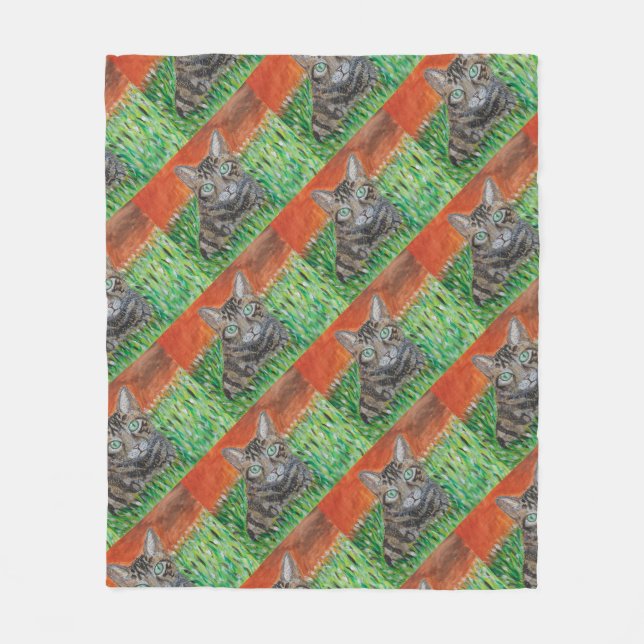 Tabby cat looking curious in grass fleece blanket  (Framsidan)