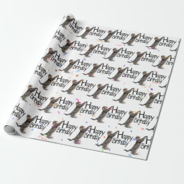 Tabby katt med födelsedagstext och konfetti presentpapper