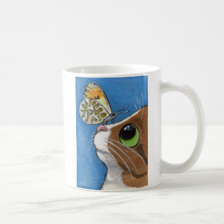 Tabby katt och orange spetsfjäril kaffemugg