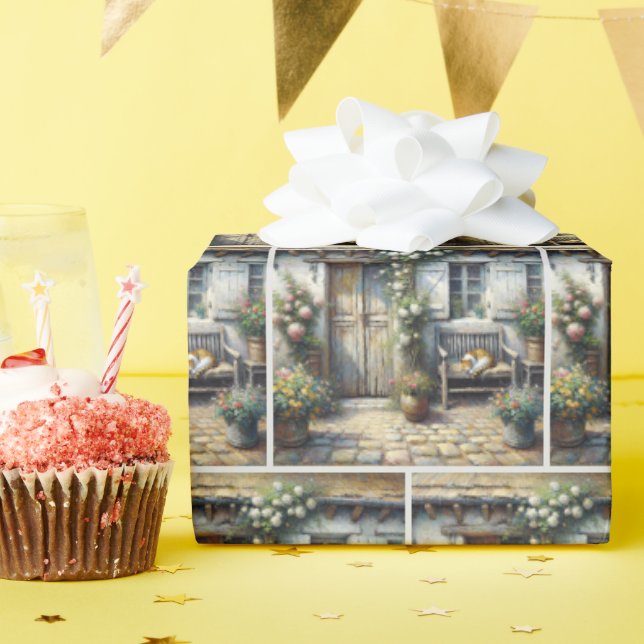 Tabby katt på gammal bench presentpapper (Födelsedagsfest)