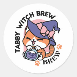 Tabby Witch Brew – Sött Halloween-kattdesign Runt Klistermärke