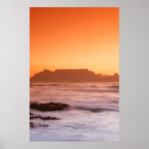 Table Mountain vid solnedgång, Bloubergstrand Poster