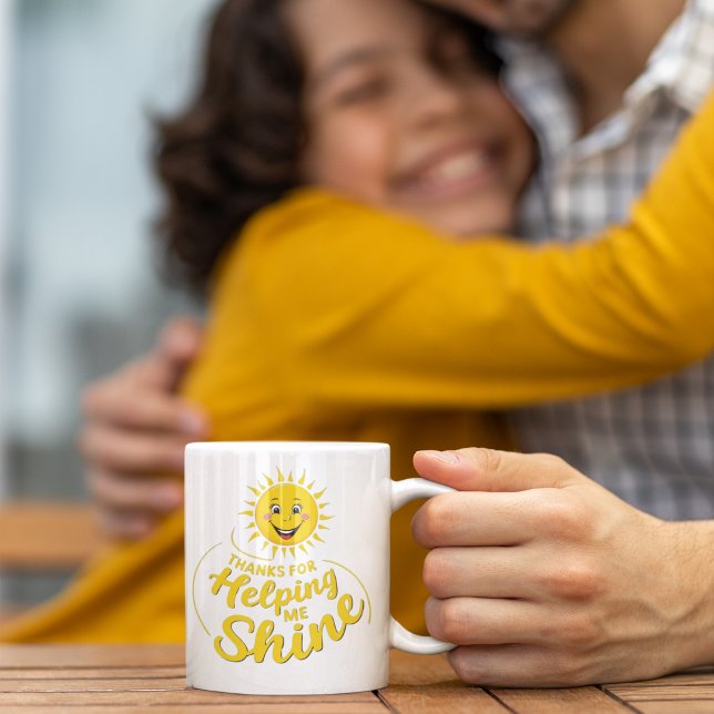 Tack för att du hjälper mig att Shine Mugg (Show your gratitude with this cute, "Thanks for helping me shine" sun mug! )