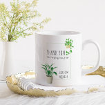 Tack för att hjälpa mig att odla husplantor Lärare Kaffemugg<br><div class="desc">Lärarpresenten mugg med söt illustration och typsnitt för trendigets smala. Mallen är ett redo för dig att anpassa dig efter ditt namn och du kan också lägga till lärarens namn på baksidan och en tagg om du vill (t.ex. den bästa läraren någonsin). Utformningen innehåller ordalydelsen "Tack för att du hjälper...</div>