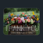 Tack för det moderna vita typografifotot bröllop magnet<br><div class="desc">elegant tack för att du har en modern fotografi av vit typ bröllop</div>
