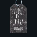 Tack för din moderna vinterkartong i snöflingor presentetikett<br><div class="desc">Skicka ditt tack till bröllop med den moderna snöflingor-chalkboard-märkrn,  Snyggten,  eleganten och den ursprungliga svarta kritan med vit snöflingor-bakgrund. En perfekt för svartvit elegant bröllop-tema för vinterhögland,  bröllop-jultema.Texten är helt och hållet anpassade.Anpassa till namn och bröllop</div>