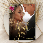 Tack för ditt kort för fotot Bröllop i Elegant Gul<br><div class="desc">Modern Boho Chic Guld Calligraphy Script 2 Photo Bröllop - tackkort. Snyggt bröllop tackar dig för att du har en fullt framsida med texten "Tack" i ett lodrät, snabbt och snävt bokstäver typografi, dekortecken svan, teckensnittsskript faux guld överlägg på bild. 2-sidigt kort med 2 foton. Du kan enkelt anpassa ditt...</div>