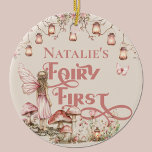 Tack för första Födelsedagsfestens Personlig Julgransprydnad Keramik<br><div class="desc">Lägg till lite stollig och tacksamhet till din fairy First födelsedagsfest med vår Fairy First Födelsedagsfest Personlig Tack Ceramic Ornament! De här charmerande prydnadsämnena är perfektens sätt att tacka dina gäster för att de gått med i magin på din lilla speciella dag. Våra keramiska prydnadsföremål är skräddarsydda med varsamhet och...</div>