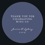 Tack för minsta Mörk, blå Anpassningsbar Runt Klistermärke<br><div class="desc">Klassisk rund etikett för den moderna Mörken Navy Blue Script Bröllop Anpassningsbar Tack Classic Round Sticker</div>