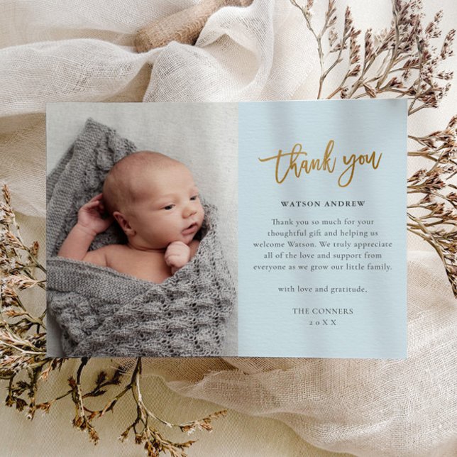 Tack för tackkort för Pojke i budgetskript Kort (Light blue boys photo baby thank you card.)