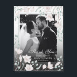 Tack Magnolia Eucalyptus Bröllop Photo<br><div class="desc">Ge dina gäster i bröllop är en viktig del av din speciella dag med ett tack till ditt magnetkort, som består av ditt favoritfoto från bröllop med en vacker vit magnolia blommigt ram och ljust grönt gräns! Om du vill redigera med informationen väljer du Anpassa den här mallen. Om du...</div>