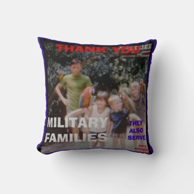 TACK MILITÄR FAMILIES DEKORATIV KUDDE (Framsida)