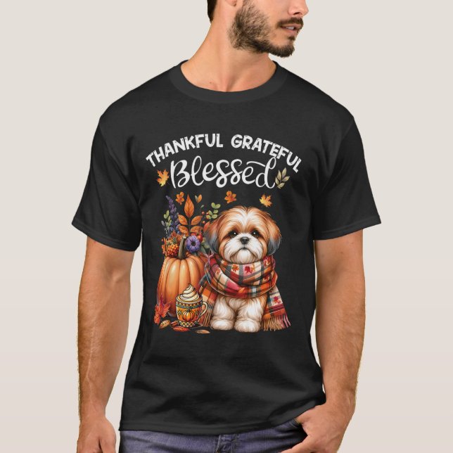 Tack och lov, välsignad Shih Tzu Hund Fall Y'all T Shirt (Framsida)
