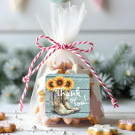 Tack Rustic Land Westerna solrosblommor Fyrkantigt Klistermärke<br><div class="desc">Tack Rustic Land Westerna solrosblommor Stickers Kuvert Sals har en vattenfärgad illustration av cowgirl-boots fyllda med solblommor med texten "Tack" i modern manustypografi och accentuerad med silver faux glitter. Designad av Evco Studio www.zazzle.com/store/evcostudio</div>