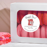 Tacken Cute Red jul Mixer Bakery Business Runt Klistermärke<br><div class="desc">En söt röd julkaksmixer med blommor dekorerar detta tack. Perfekt att dekorera ditt småföretagspaket med ett tack till dina kunder. Anpassa det med ditt namn. Designad för dig genom svartberget Boulevard.</div>