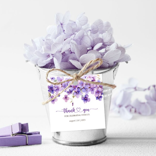 Tacken för den ömtåliga violetta babysknappen i vå gåvor etiketter (Spring Delicate Violet Baby Shower Thank You Favor Tags)