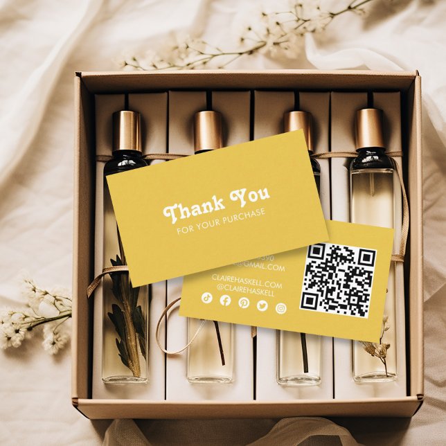 Tacken Minimal för finare Chic för efterställda or Visitkort (Mustard yellow thank you business cards with social icons and QR code)