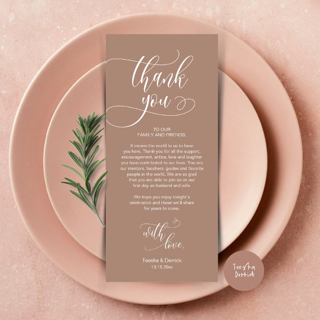 Tackkort för middagsplacering, modernt manus Kort (Wedding Dinner Place Setting Thank You Card, Plate Decoration, Modern Script, in Taupe)